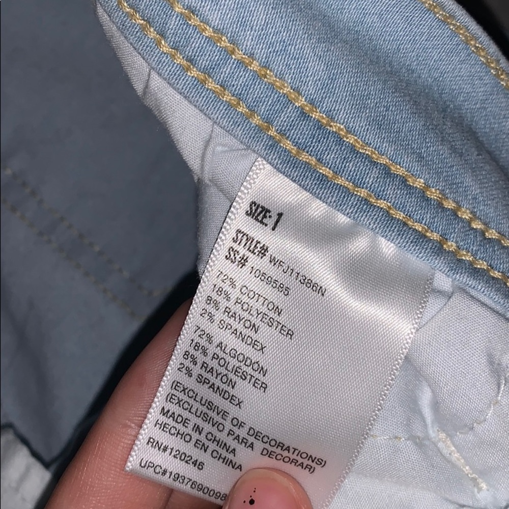 Jean Shorts - Picture 3 of 4
